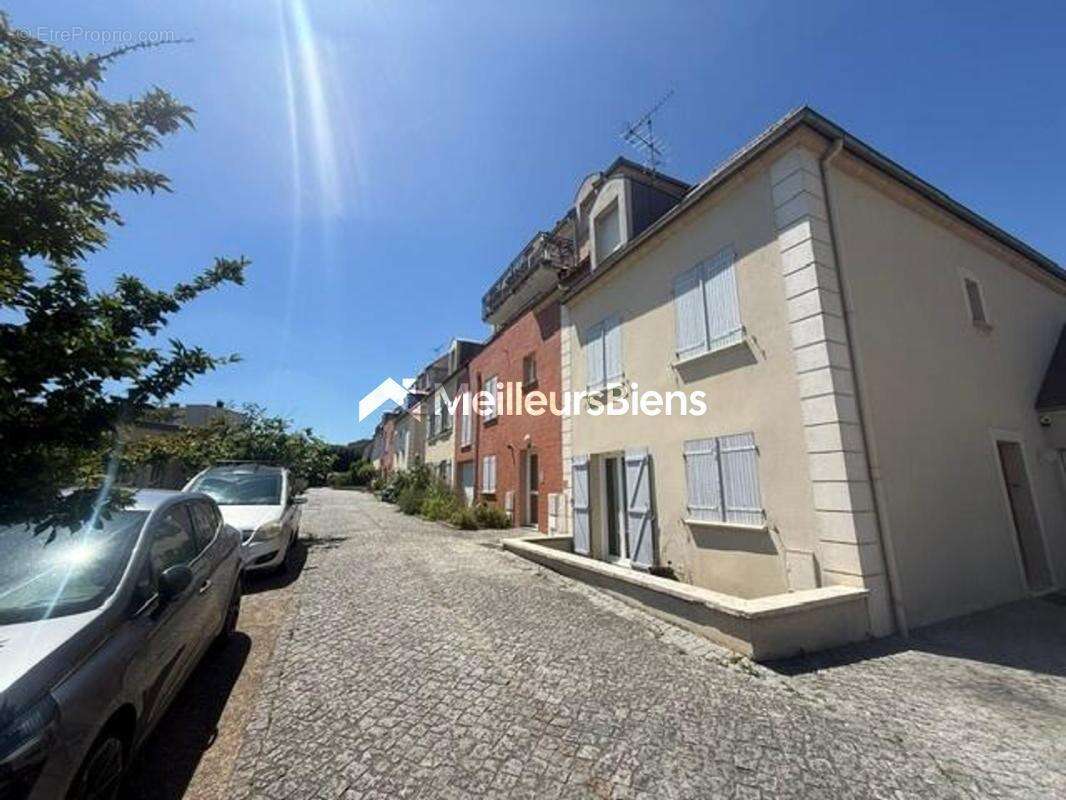 Appartement à MANTES-LA-VILLE