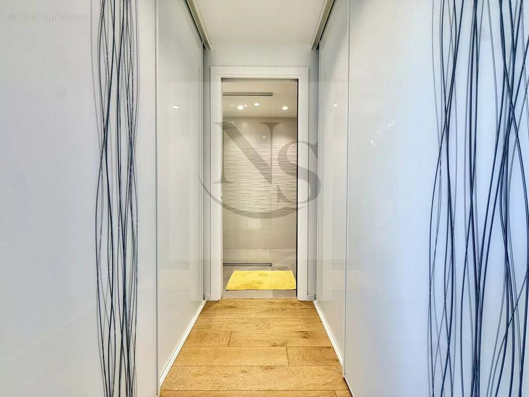 Appartement à EGUILLES