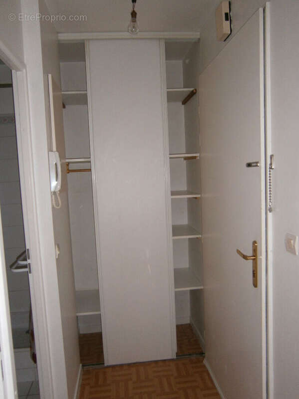 Appartement à VOISINS-LE-BRETONNEUX