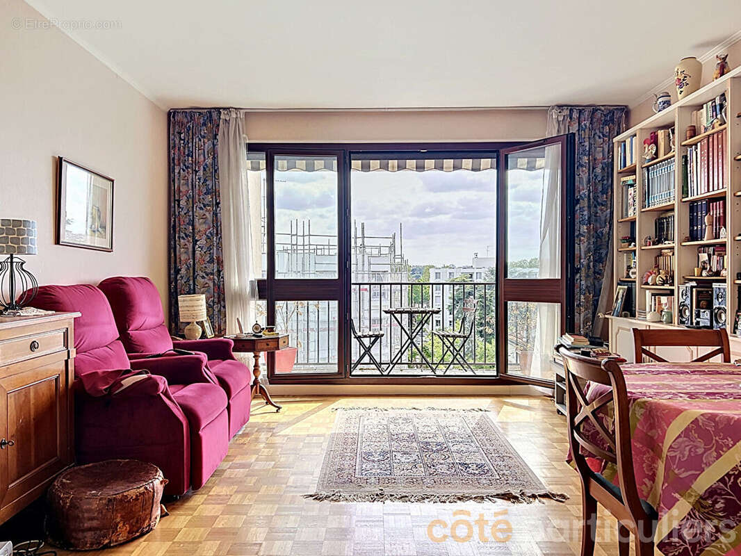 Appartement à SAINT-MAUR-DES-FOSSES