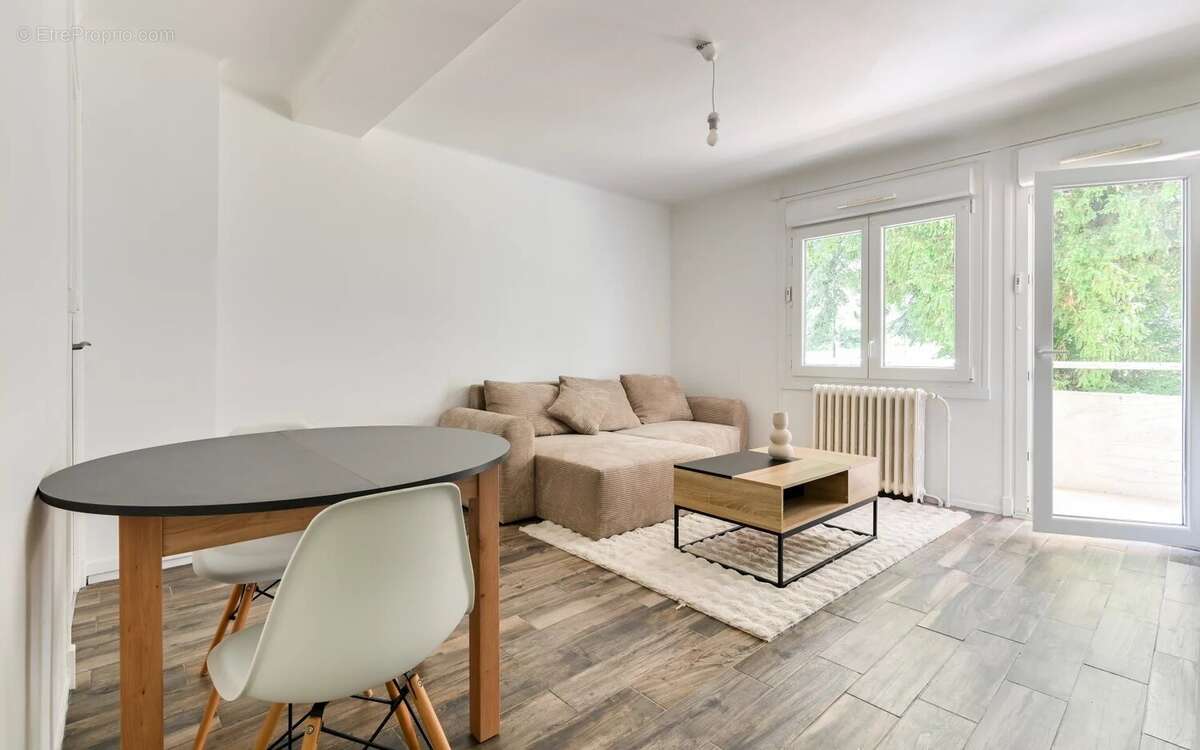 Appartement à LYON-5E