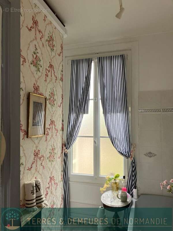 Maison à CORMEILLES