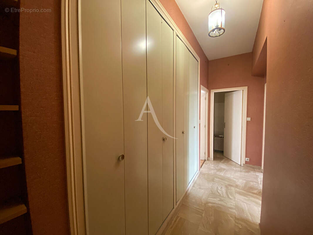 Appartement d'exception au coeur de Rochefort - 4 pièces - 139,20 m² - photo 14