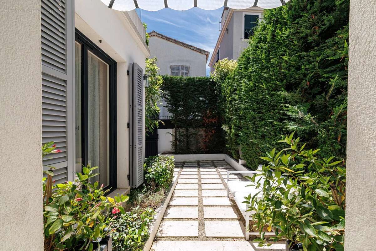 Maison à SAINT-JEAN-CAP-FERRAT