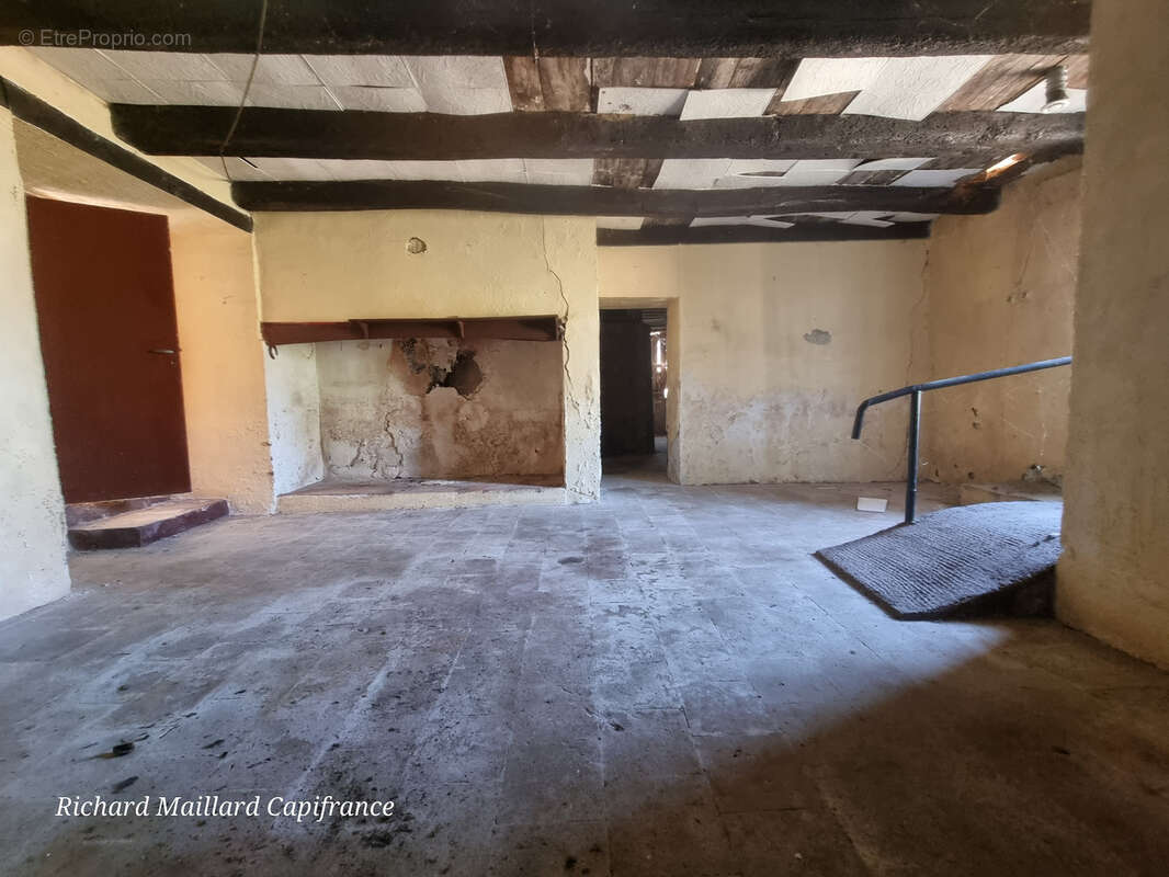Maison ancienne à rénover + terrain constructible 809 m² — Bressols - photo 7