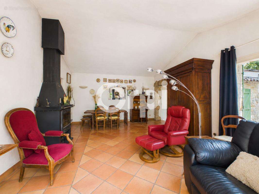 Propriete grand terrain plat + maison plain-pied - plusieurs dependances / annexes - a rafraichir - calme absolu / aucun vis-a-v - photo 6