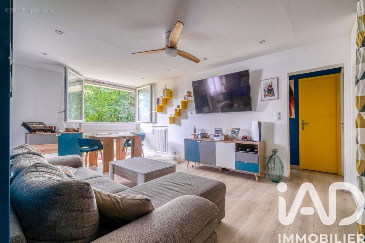 Photo 2 - Appartement à LIVRY-GARGAN