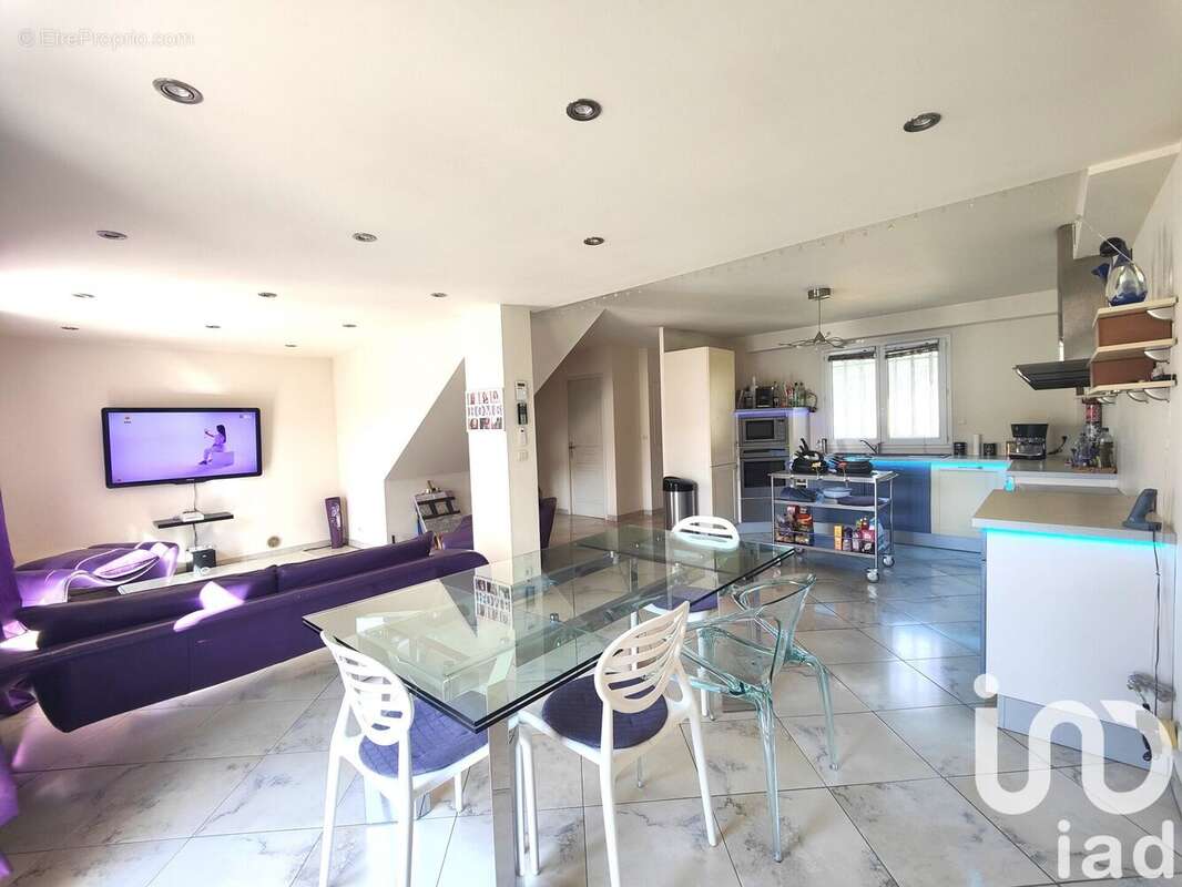 Photo 6 - Maison à COLLOBRIERES