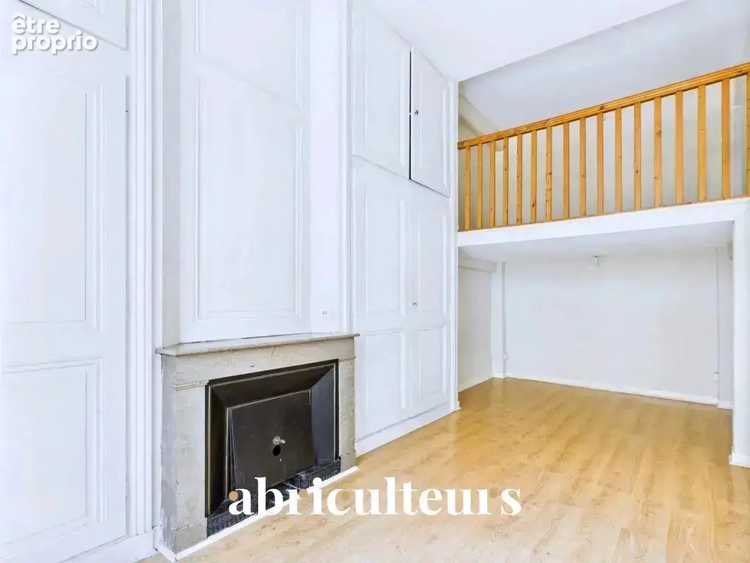 T2 bis de charme 71 m² lumineux avec mezzanine, à rénover en vente Quartier prisé d’Ainay, Lyon 2ᵉ (69002) - photo 2