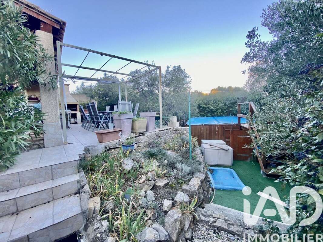 Photo 2 - Maison à ARAMON