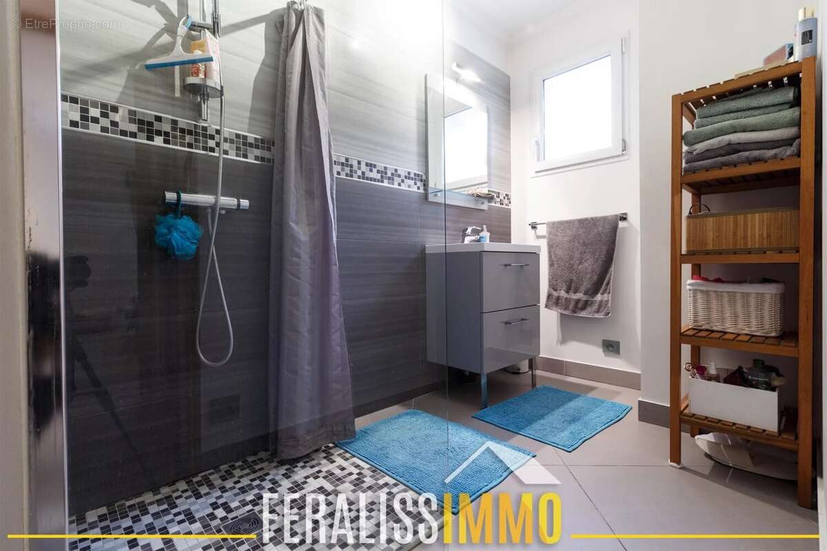 Maison à VAUX-SUR-SEINE