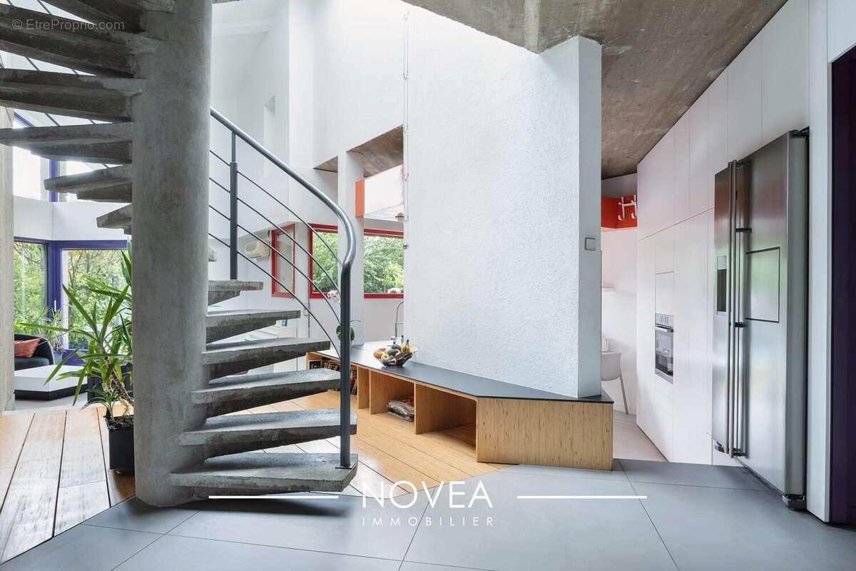 Maison à SAINT-CYR-AU-MONT-D'OR