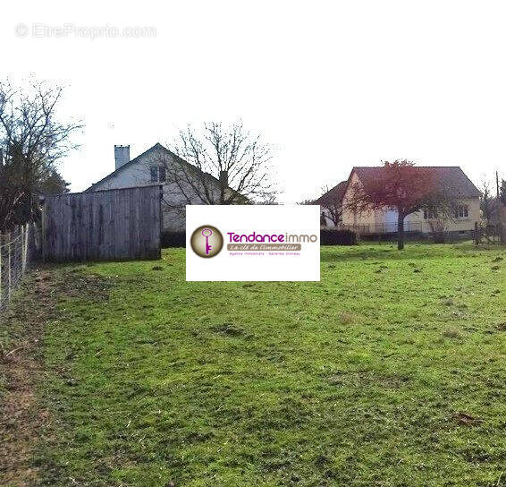 Terrain à LE MELE-SUR-SARTHE