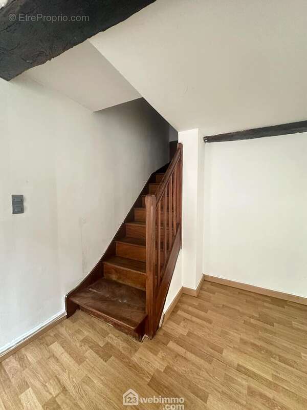 Découvrons l&#039;étage - Appartement à LAON