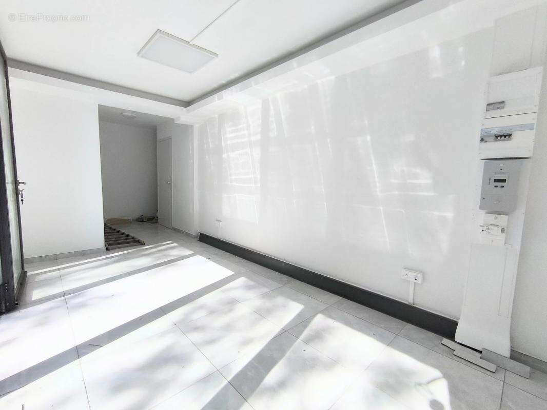 Commerce à SAINT-PIERRE