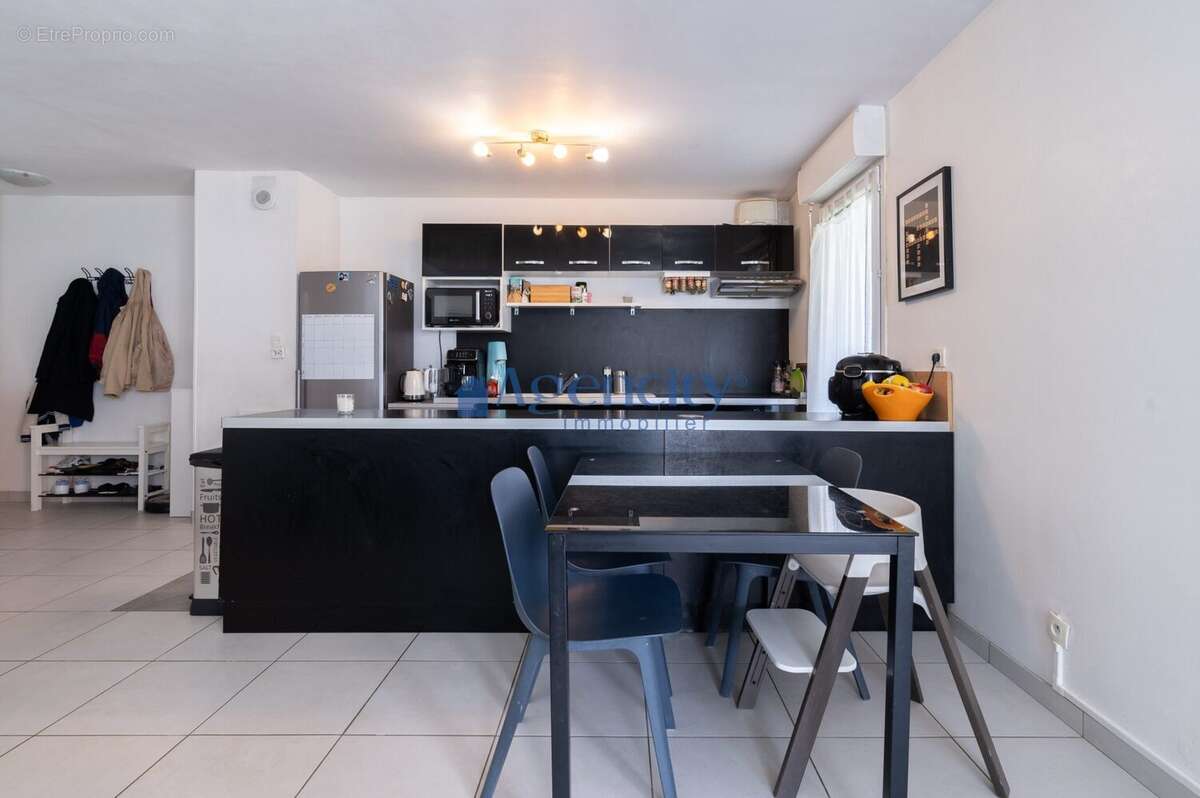 Appartement à LOGNES