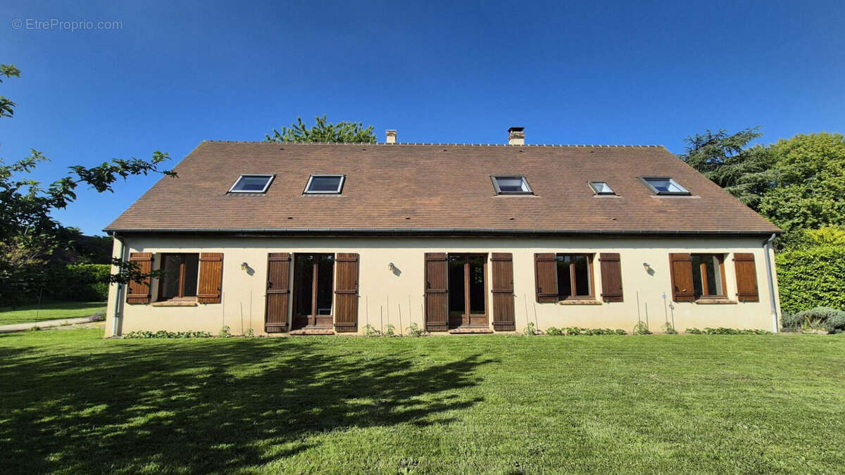 Maison à THOIRY