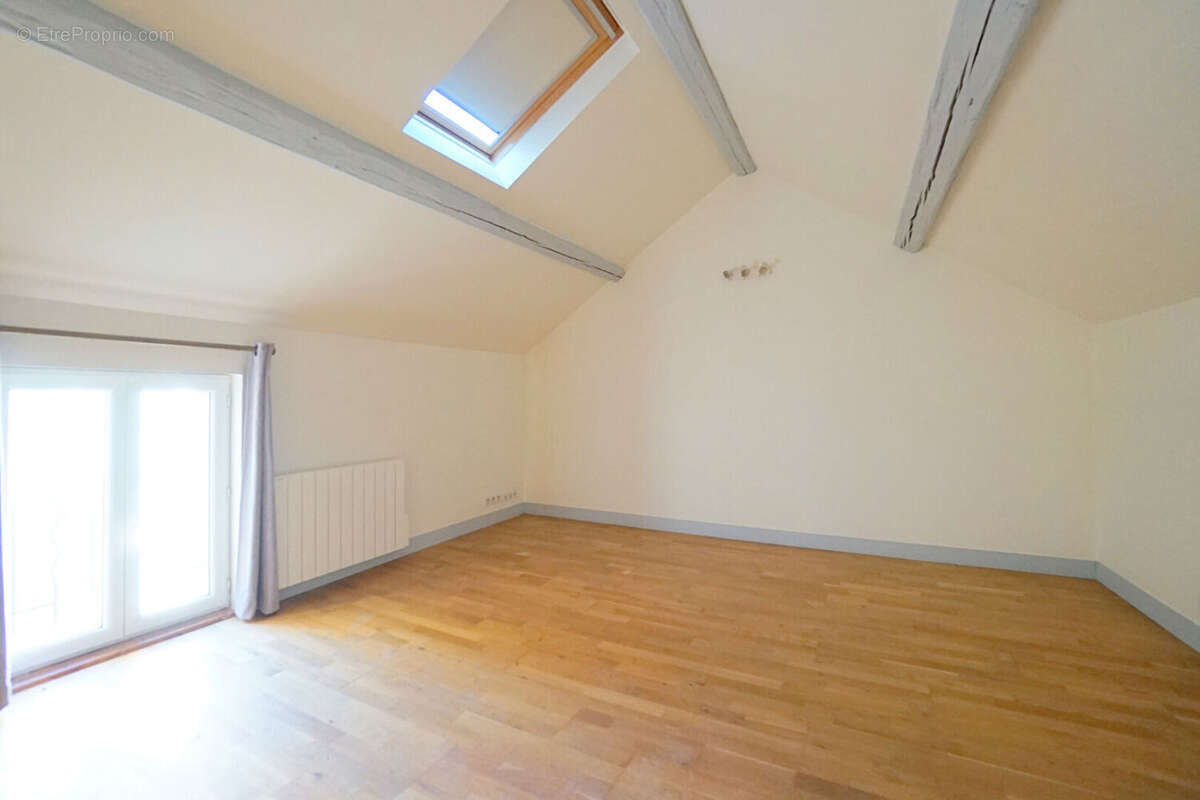 Maison à MEZIERES-SUR-SEINE