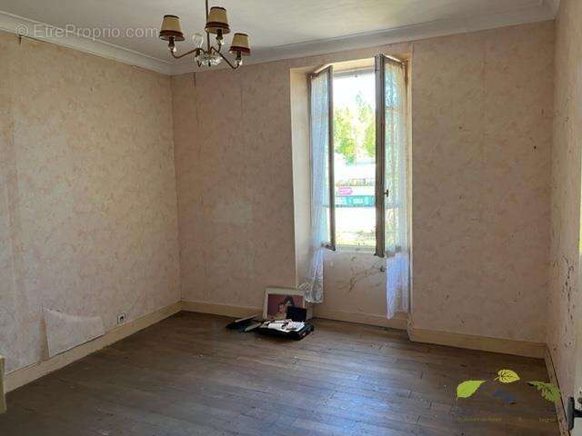 Maison 140 m² à Chamberet  - photo 4