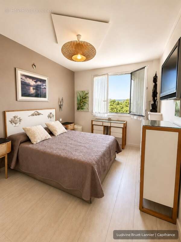 ANTONY – Fontaine Michalon  2/3 pièces 56,5 m² entièrement rénové – DPE D – Balcon 10 m² – Parking – Cave – RER B à 5 min - photo 2