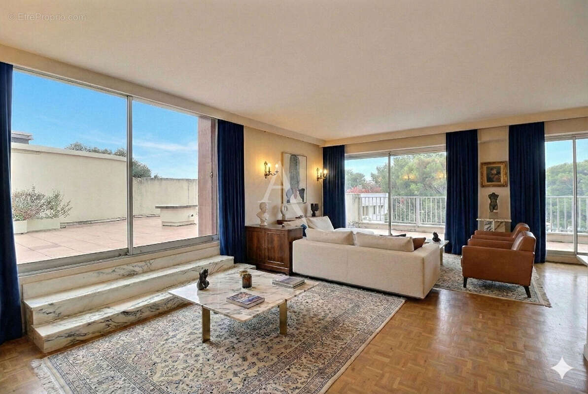 Appartement à MARSEILLE-8E