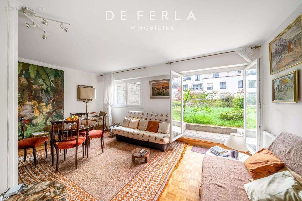 Appartement à PARIS-15E