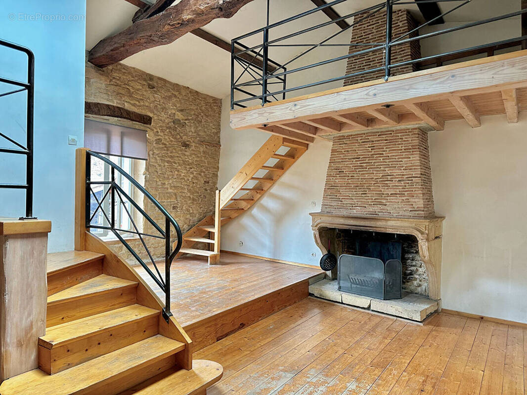 Maison à JARNIOUX