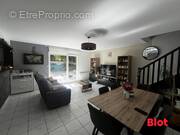 Appartement à ORGERES