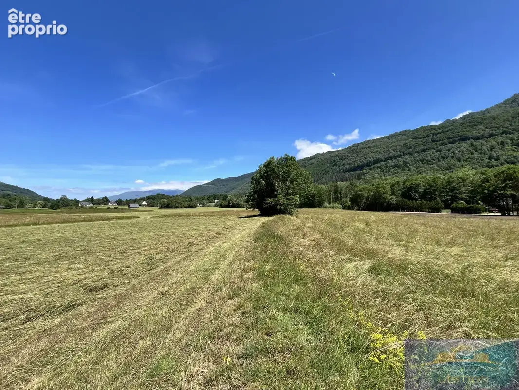 Terrain à AUCUN