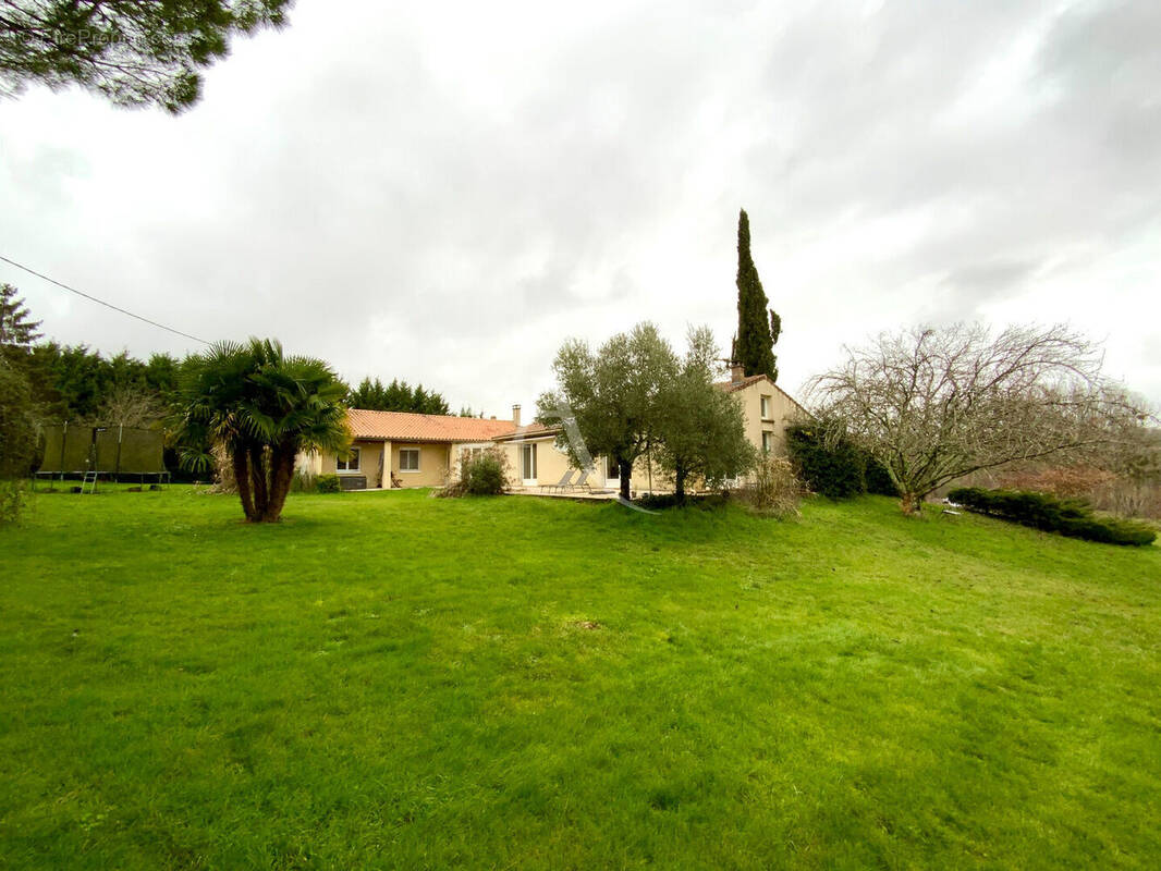 Maison à SAINTE-COLOMBE