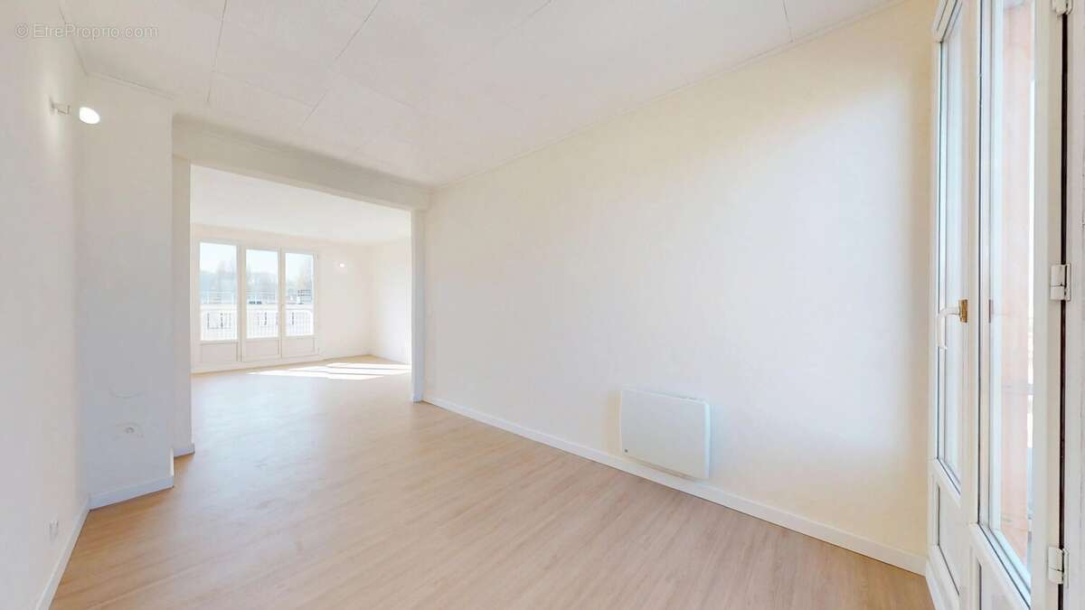 Appartement à CLICHY-SOUS-BOIS