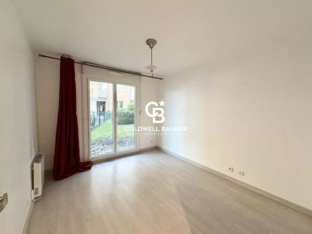 Appartement à ETREMBIERES