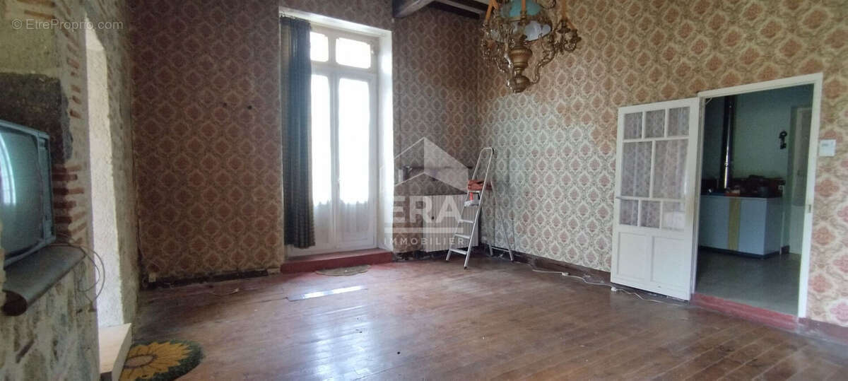 Maison à PORT-SAINTE-MARIE