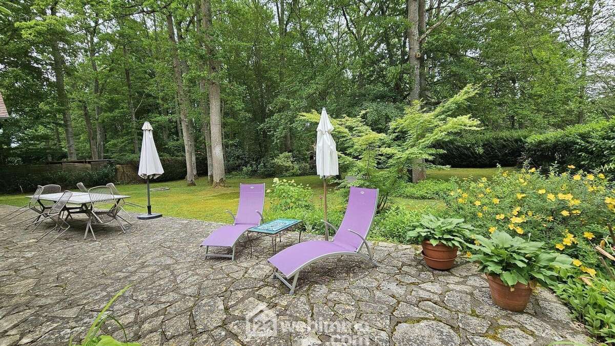 Voici la terrasse sans vis à vis!