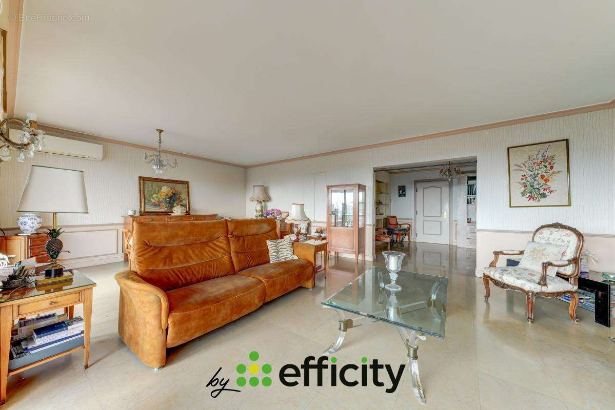 Appartement à BRON