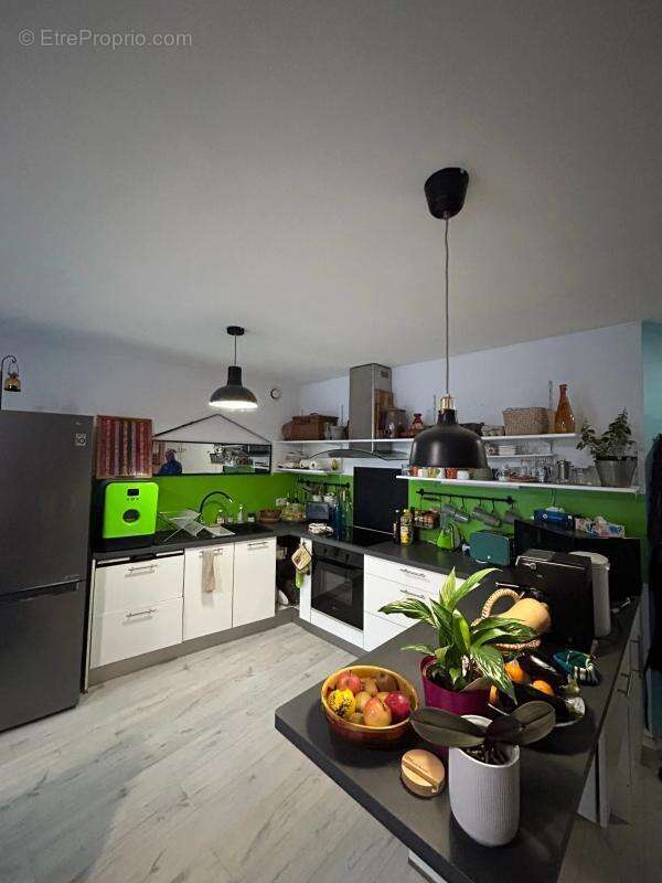 Appartement à POMMIERS-LA-PLACETTE