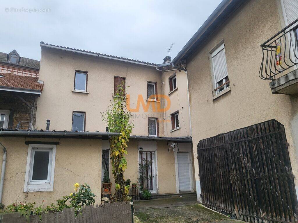 Appartement à DECAZEVILLE