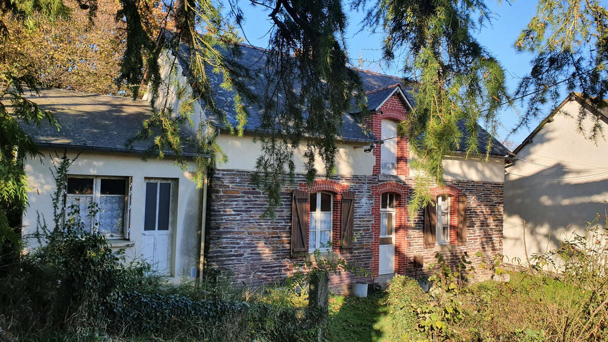 Maison à NOYAL-CHATILLON-SUR-SEICHE