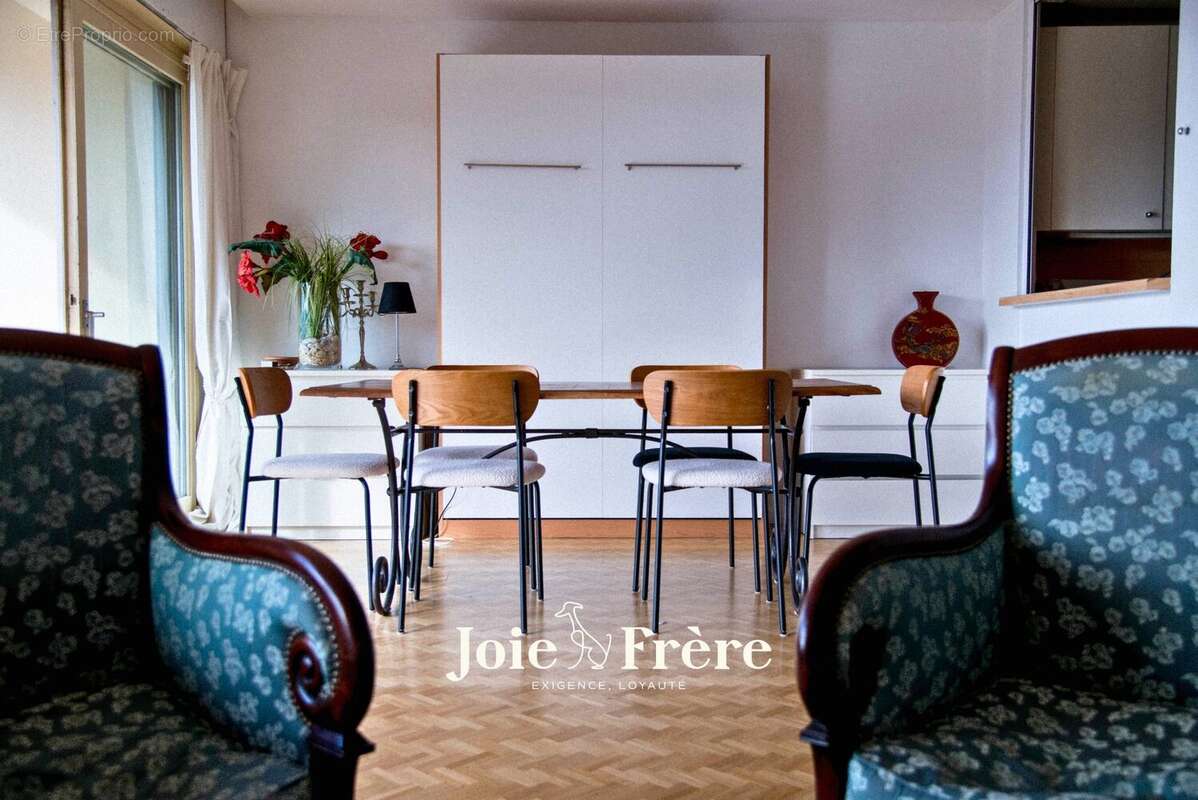 Appartement à VEYRIER-DU-LAC