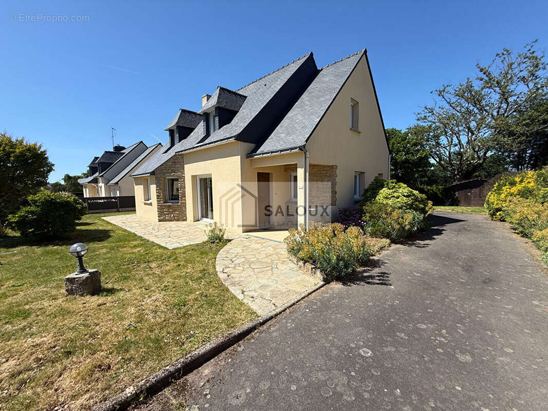 Maison à NOYAL-MUZILLAC