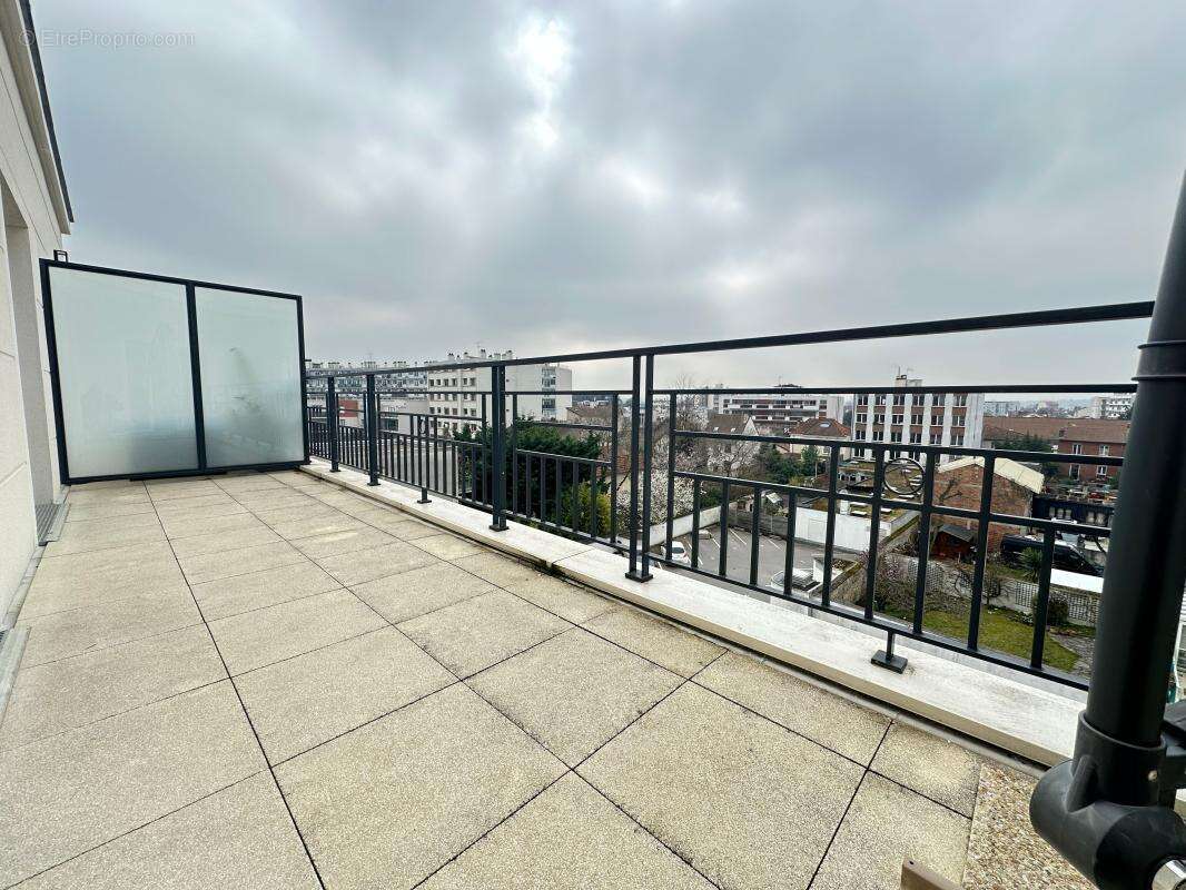 Appartement à SAINT-MAUR-DES-FOSSES
