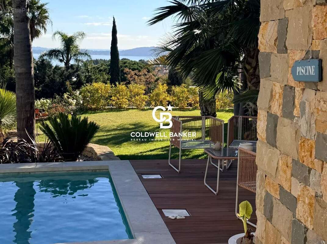 Maison à CARQUEIRANNE