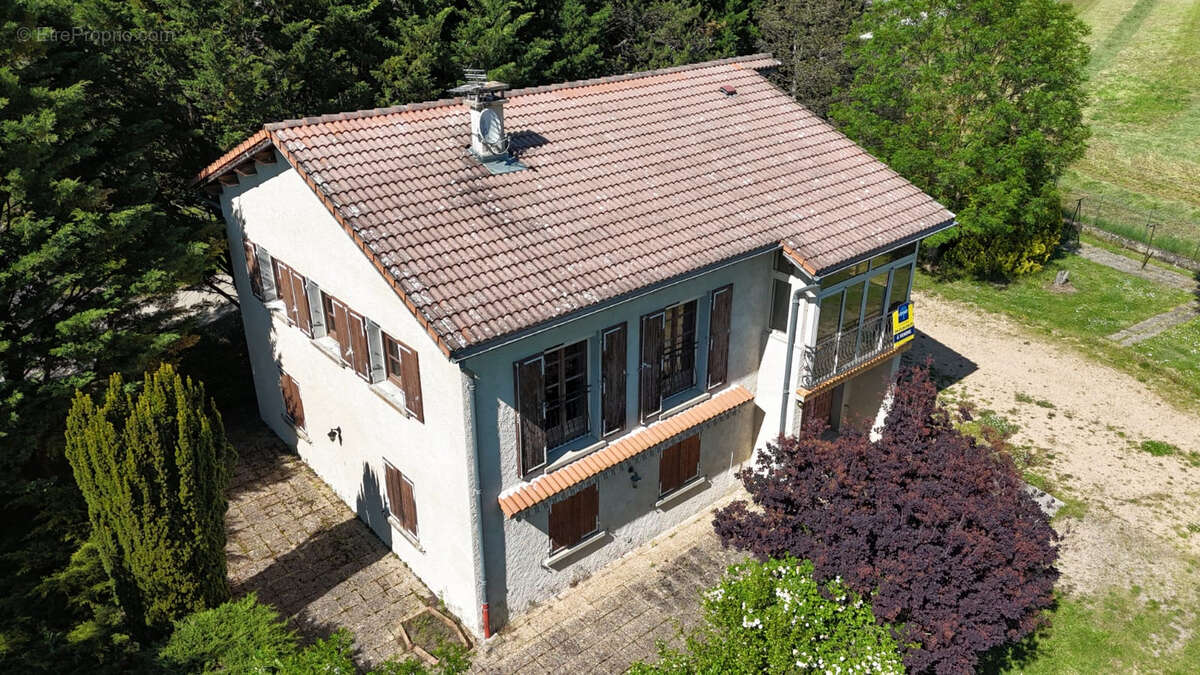 Maison familiale 5 chambres - Terrain de 2 945 m² - photo 15