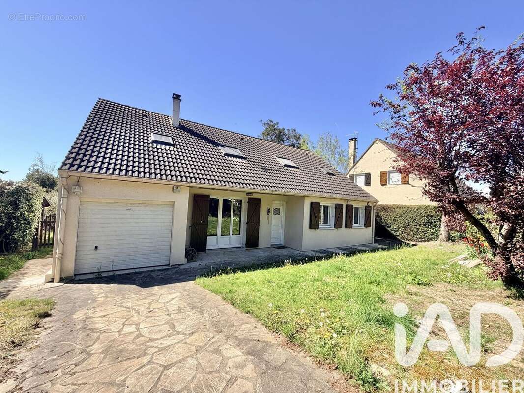 Photo 2 - Maison à SAINT-GERMAIN-LES-CORBEIL