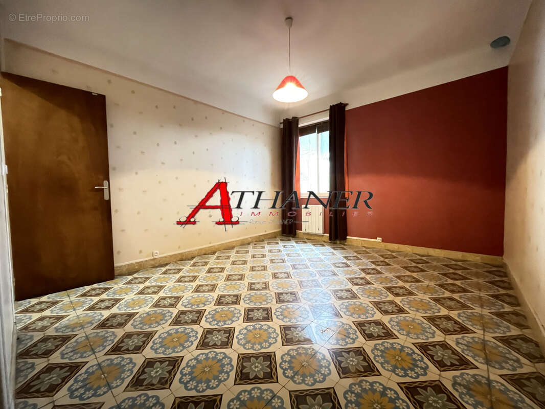 Argeles sur Mer - Grand appartement - A rénover - 5 Pièces - 86m2 - photo 4
