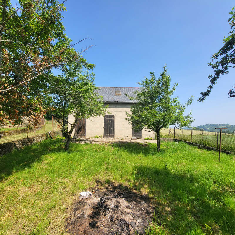 Maison à RIOM-ES-MONTAGNES