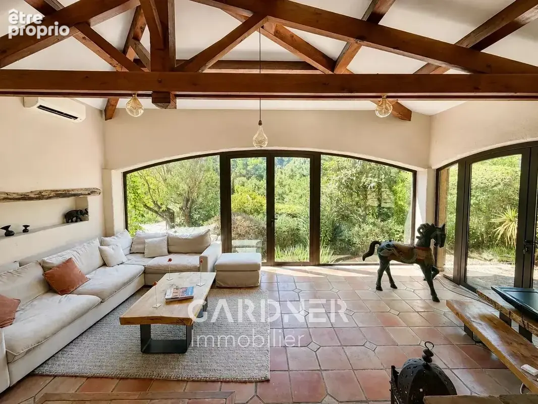 Maison type 5 de 210m2 environ - photo 3