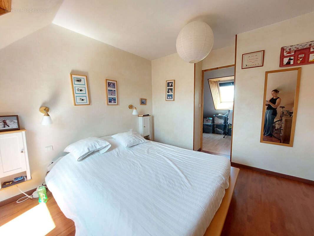 Maison Montreuil Le Gast 7 pièce(s) 125 m2 - photo 10