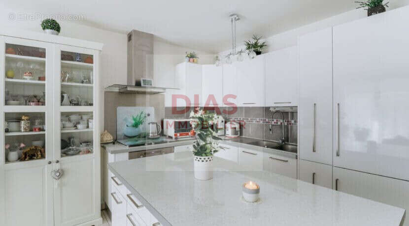 Appartement à LE PLESSIS-TREVISE