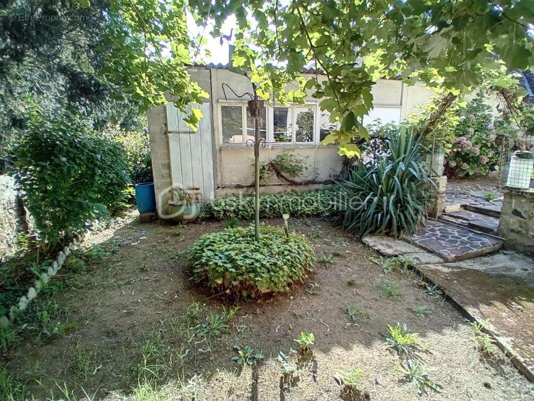 Maison à BONNETABLE